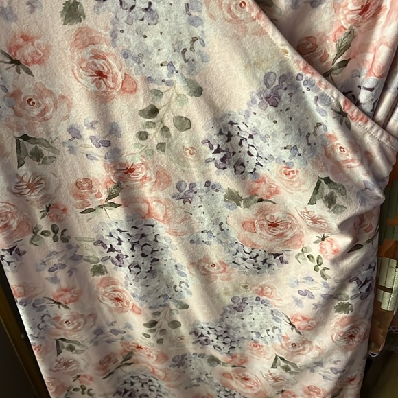 Caden Lane Hebrew Hydrangea maternity robe one size small/ medium Floral Robe - Picture 5 of 8